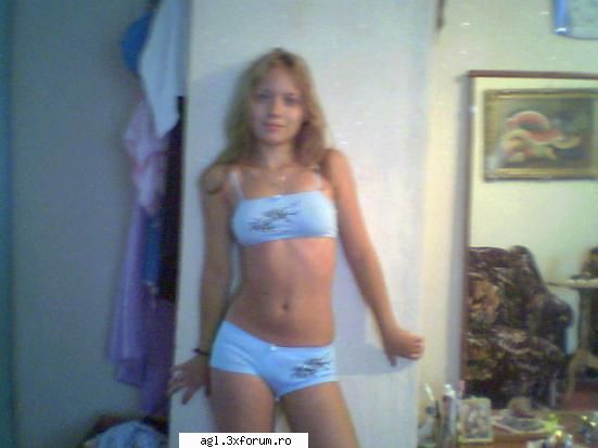 Poze cu Fete ! Adevarate..din Bucuresti :P - ia uitati blonda buna - PicTureS